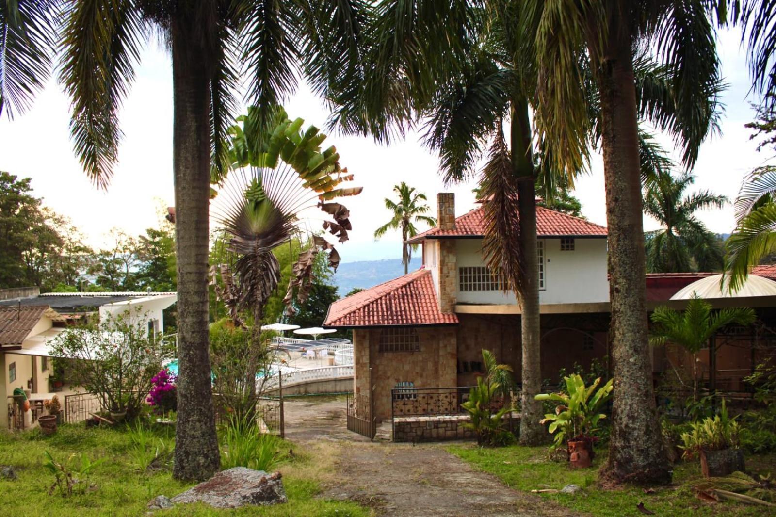 Andalucia Con Piscina En Mesitas El Colegio (Cundinamarca)